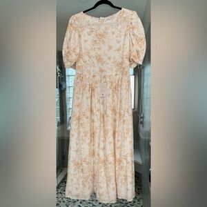NWT Ivy City Co Odette Dress in Taupe